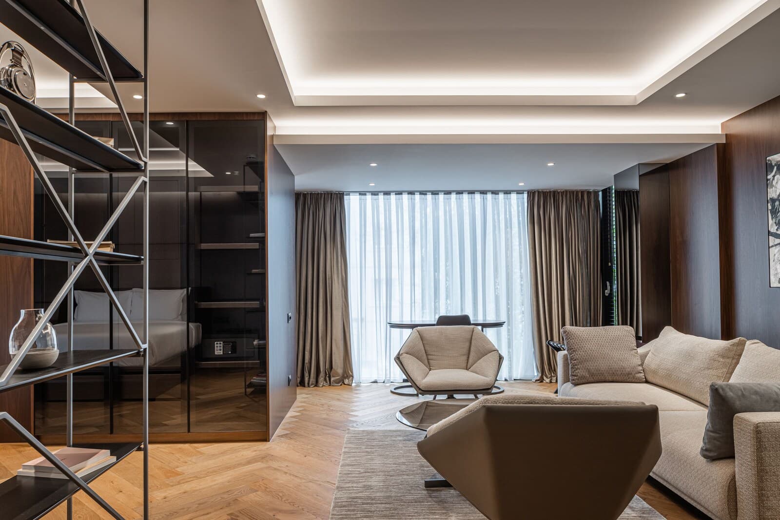 Suite living room